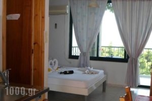 Mina's_holidays_in_Apartment_Piraeus Islands - Trizonia_Poros_Poros Rest Areas