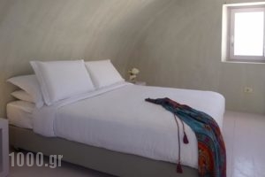 Voreina Gallery Suites_best prices_in_Hotel_Cyclades Islands_Sandorini_Sandorini Chora