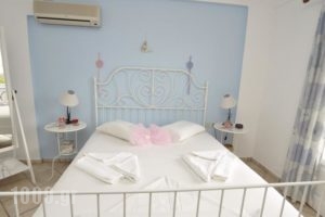 Manos Apartments_best prices_in_Apartment_Cyclades Islands_Syros_Syros Rest Areas