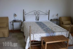 Kasimis Rooms_accommodation_in_Apartment_Peloponesse_Messinia_Kyparisia