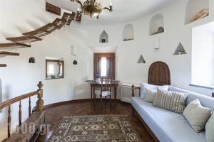 Castle Panigiraki_travel_packages_in_Cyclades Islands_Mykonos_Mykonos Chora