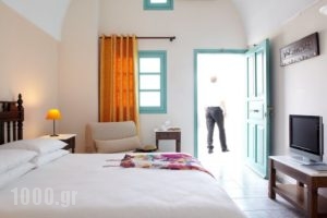 Nikolas_accommodation_in_Hotel_Cyclades Islands_Sandorini_karterados